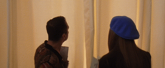 [영화] 아빠 만나러 영국 갔다가 왕실 사교계에 데뷔해버렸음; .gif | 인스티즈