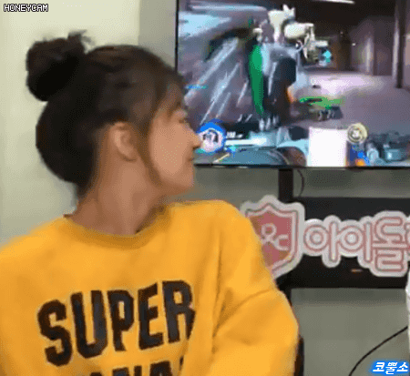 한조 하는 아이돌.gif (유일한 착한 한조) | 인스티즈