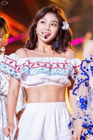 복근 단련 제대로 하는지 검사하는 트와이스 멤버들 | 인스티즈