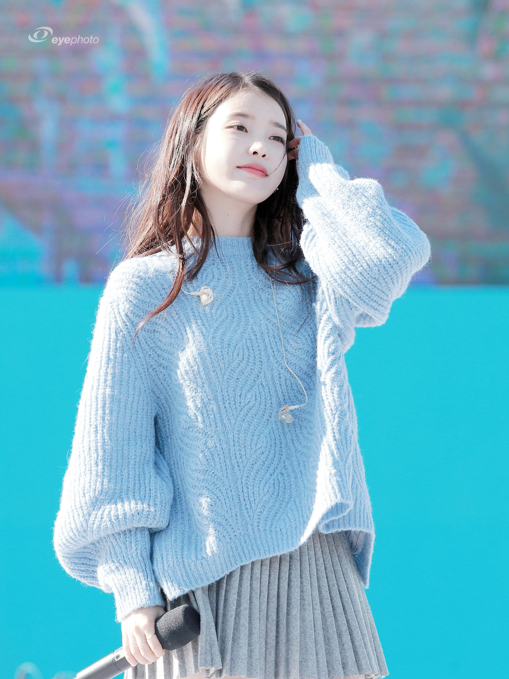 하늘하늘한 하늘색 아이유.jpg | 인스티즈