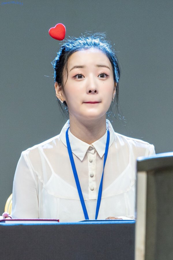 [에이핑크] 남극이라도 가고 싶은 마음이 들어서 보미 | 인스티즈