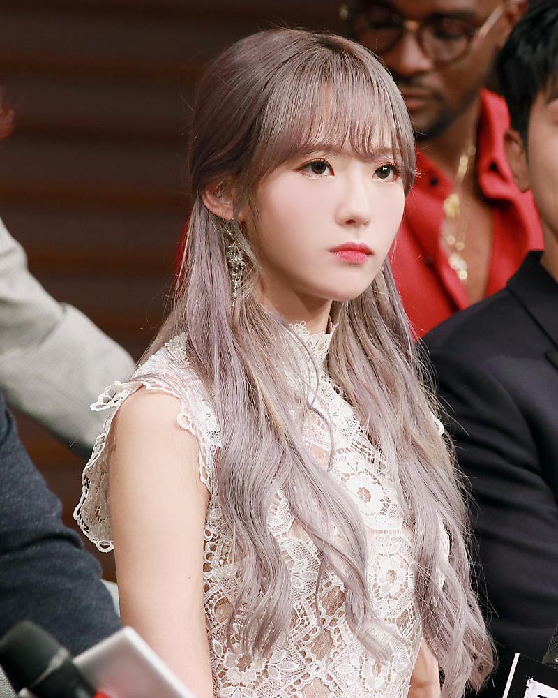 우주소녀 포스트 두니아 제작 발표회 루다 | 인스티즈