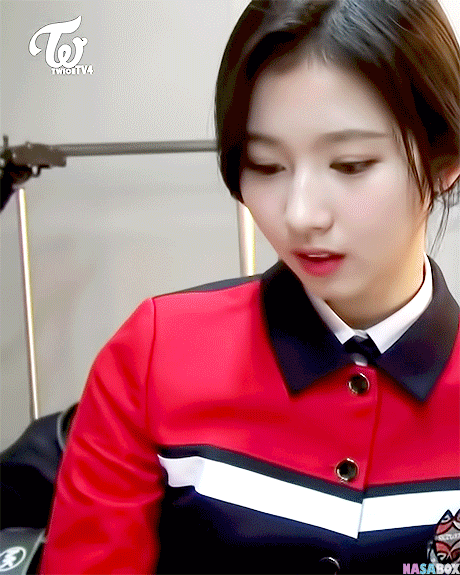 눈에서 꿀떨어지는 사나.gif | 인스티즈