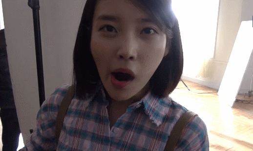 아이유씨 하품할 때는 입을 가리셔야죠!.jpgif | 인스티즈