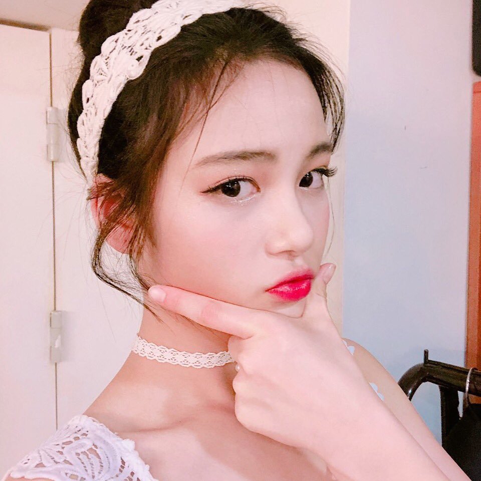 알고보니 너무 어려서 당황스러운 신인 여자아이돌.jpg | 인스티즈