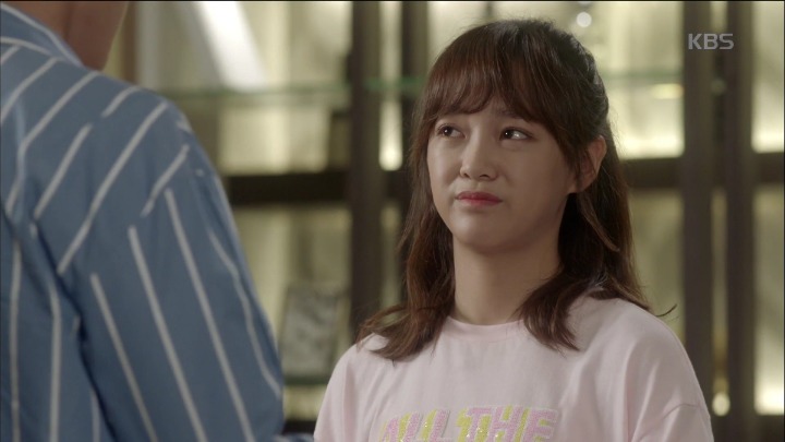 [학교2017] 짝사랑녀 보고싶어서 치킨 3번이나 시키는 돈많은 고딩.jpgif | 인스티즈