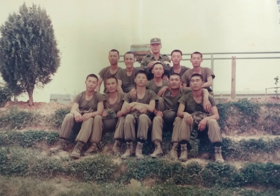 보병 87기 92번 사진 올립니다. - 만남의장소 (보병) - 육군제2하사관학교출신카페 보병 87기 92번 사진 올립니다.
